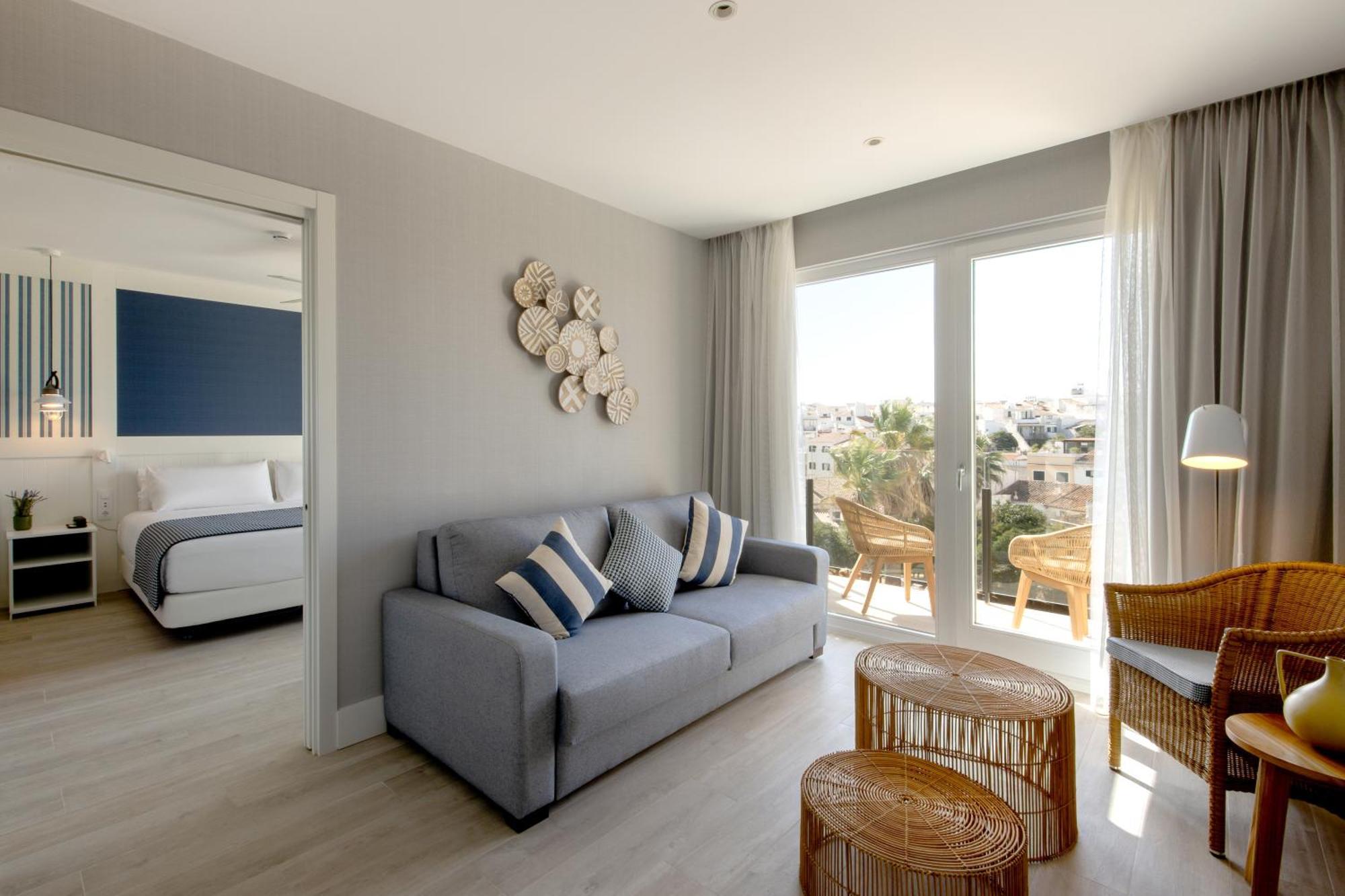 Catalonia Mirador Des Port Hotel Exterior photo