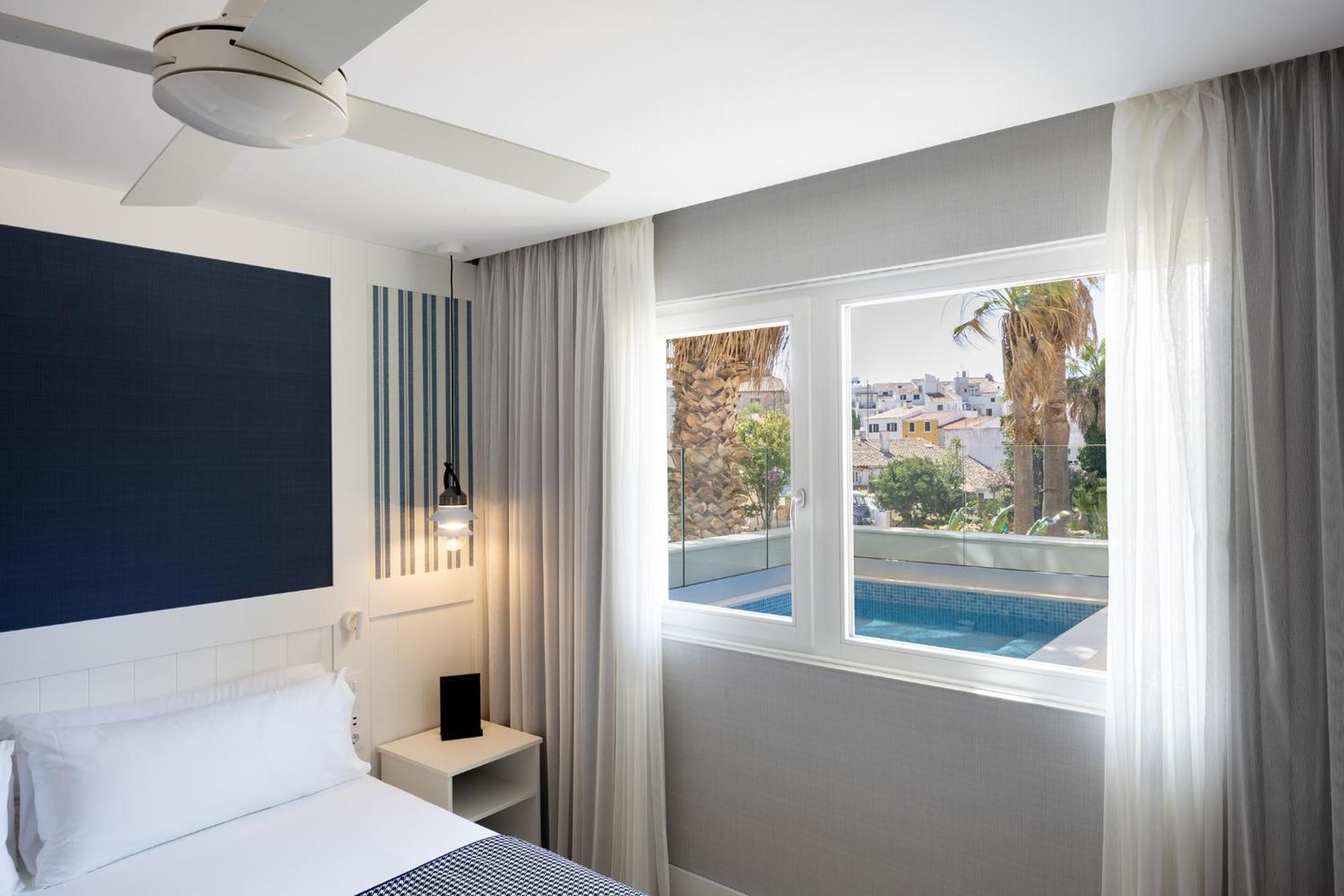 Catalonia Mirador Des Port Hotel Exterior photo