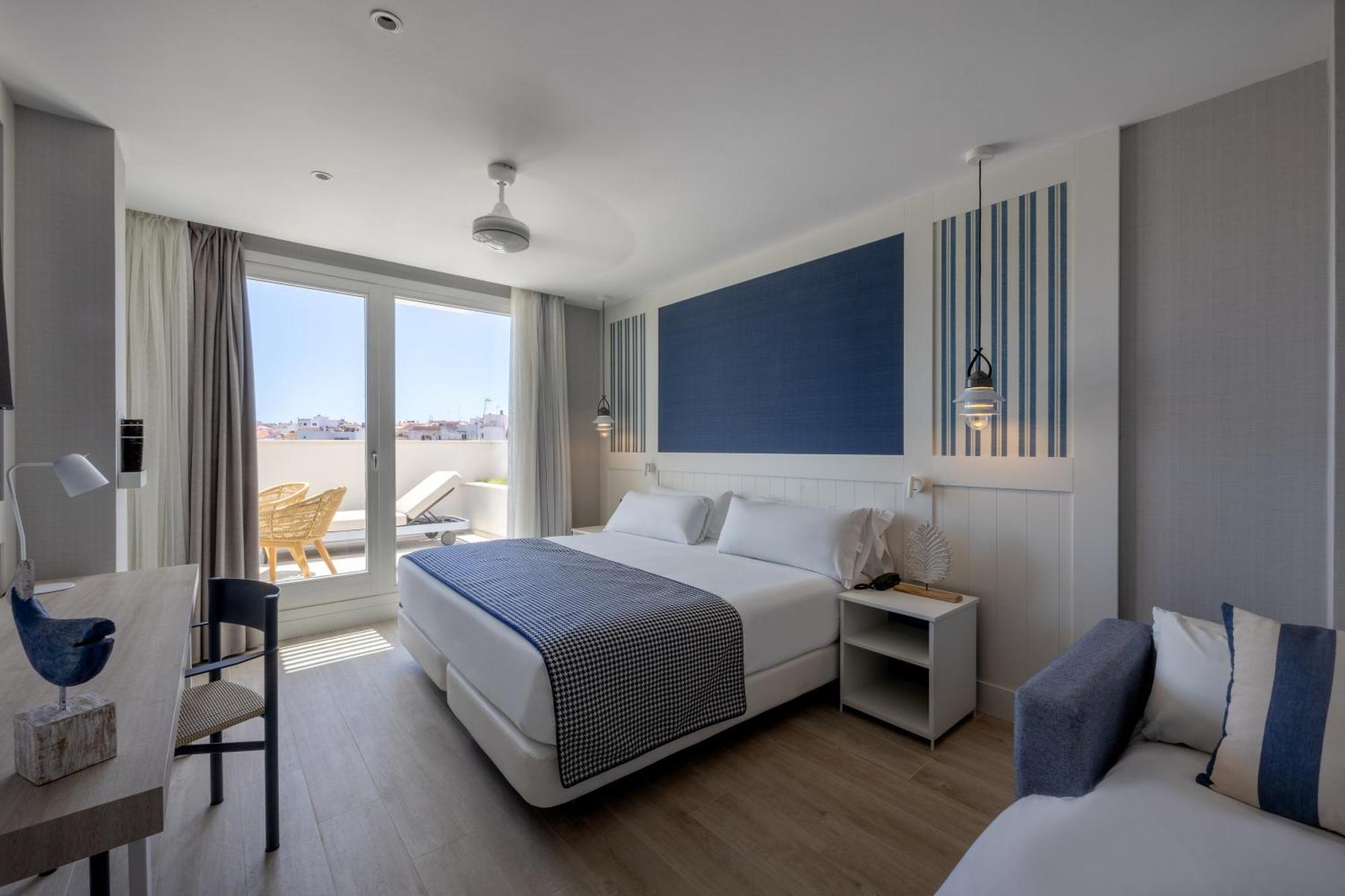 Catalonia Mirador Des Port Hotel Room photo
