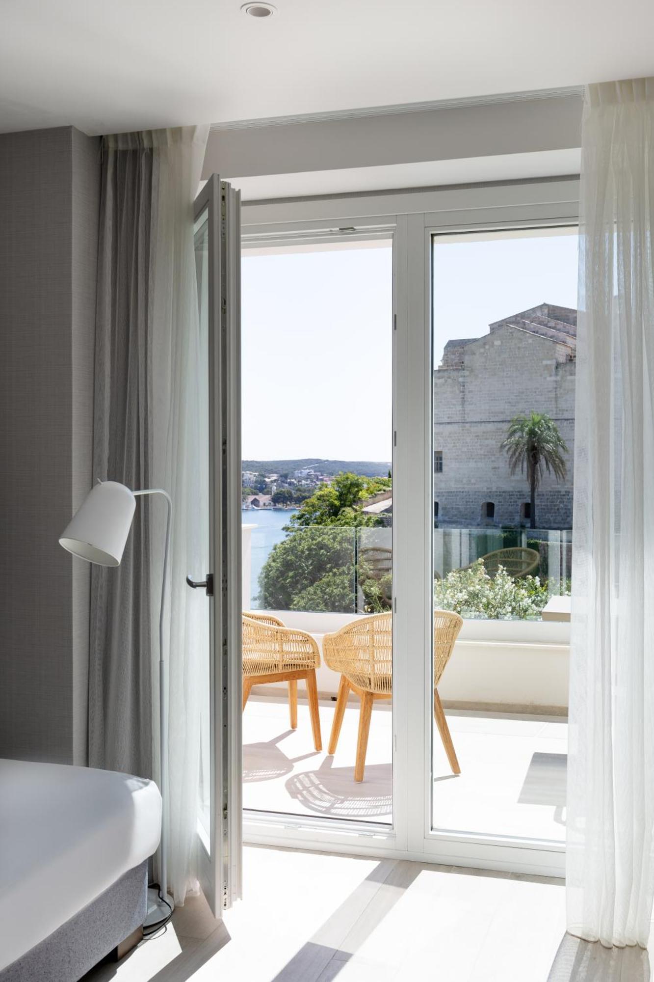 Catalonia Mirador Des Port Hotel Exterior photo