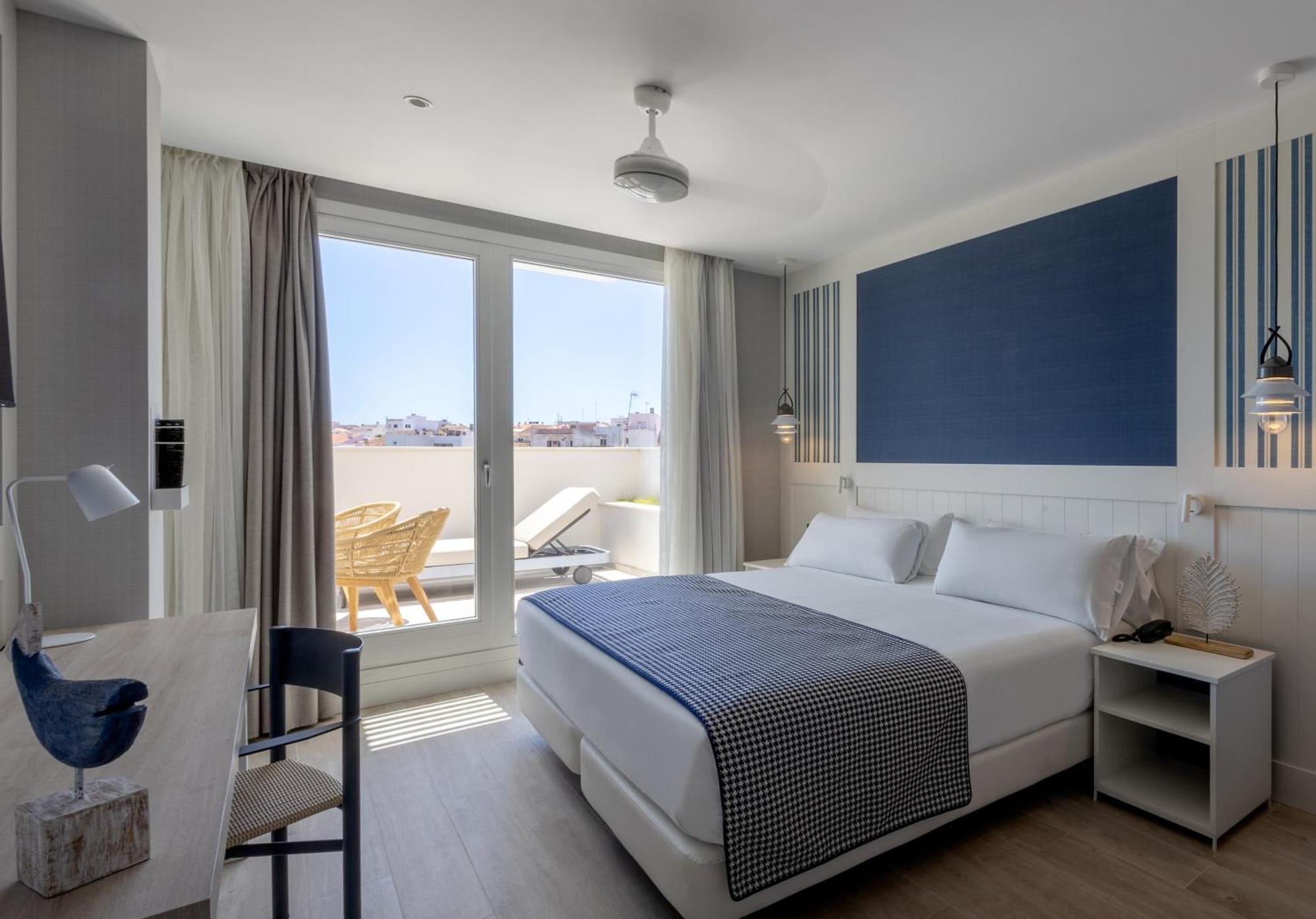 Catalonia Mirador Des Port Hotel Room photo