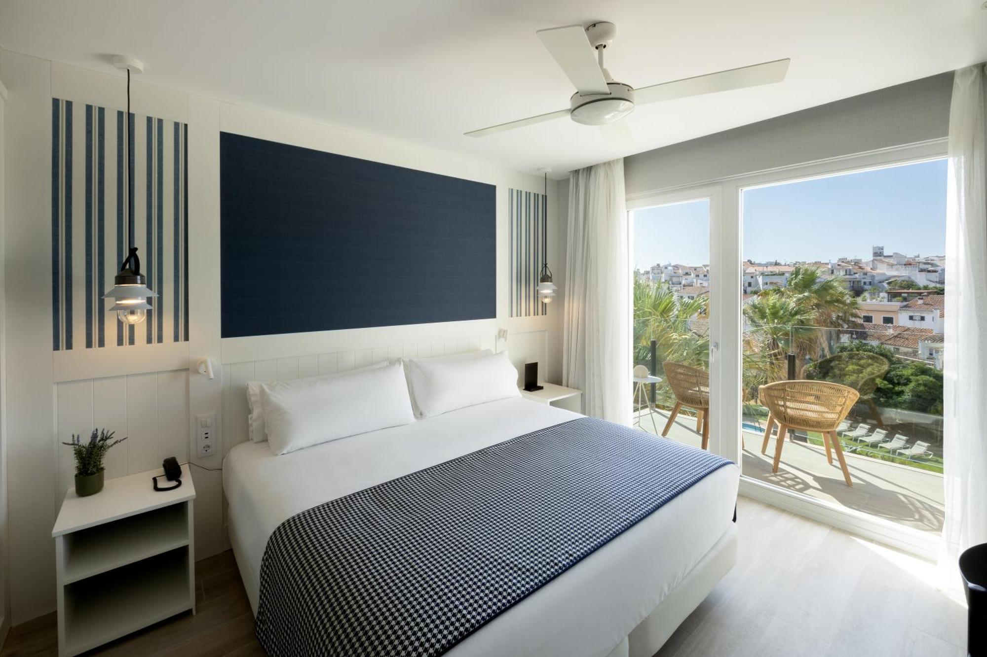 Catalonia Mirador Des Port Hotel Exterior photo