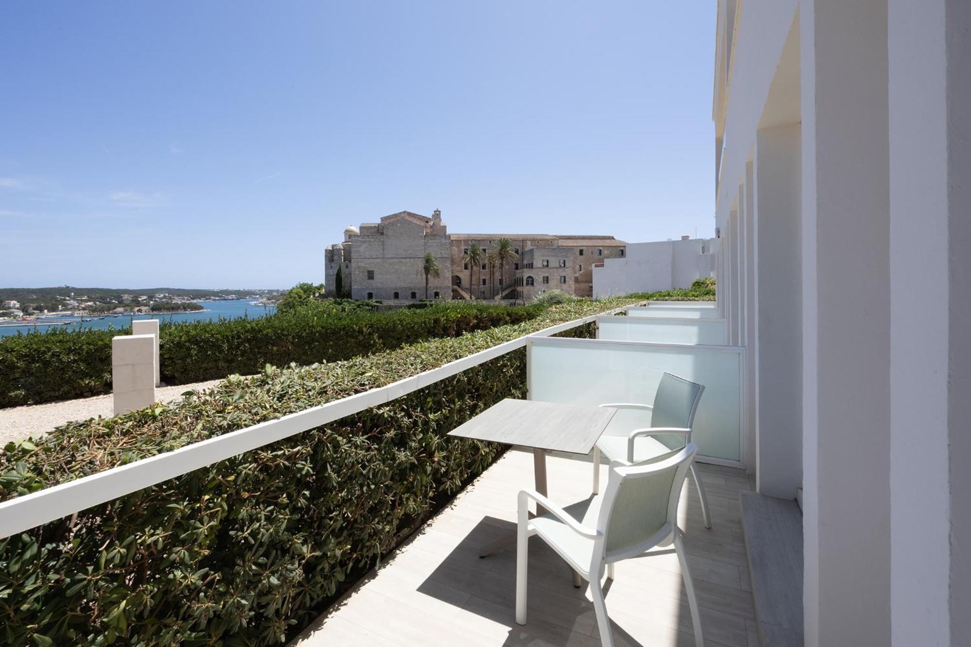 Catalonia Mirador Des Port Hotel Exterior photo
