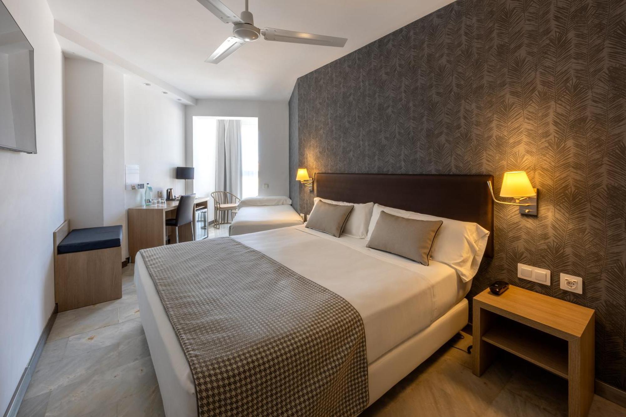 Catalonia Mirador Des Port Hotel Room photo
